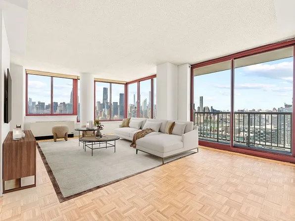 4-74 48th Ave #Penthouse 2b, Queens, NY 11101