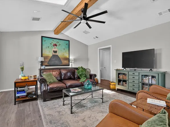 1502 Meadow Glen St, Richardson, TX 75081