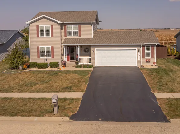 706 E Hewitt St, Forreston, IL 61030