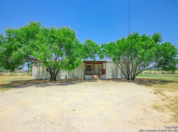 4th image of 542 County Road 301