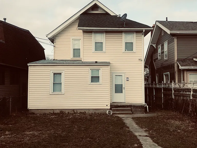 2067 Sullivant Ave — Photo 11