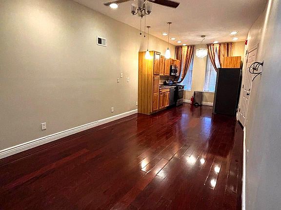 2nd image of 3111 W Montgomery Ave APT 1