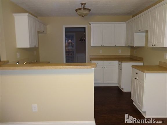 5th image of 1735 Leigh Meadow Dr