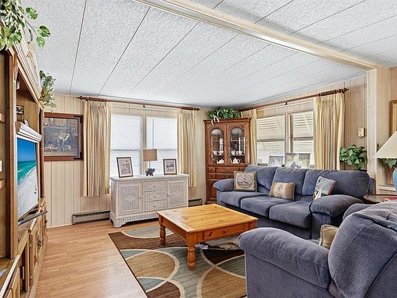 4th image of 4109 12th St E