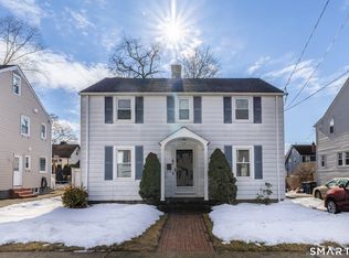 61 Astoria Avenue, Bridgeport, CT 06604