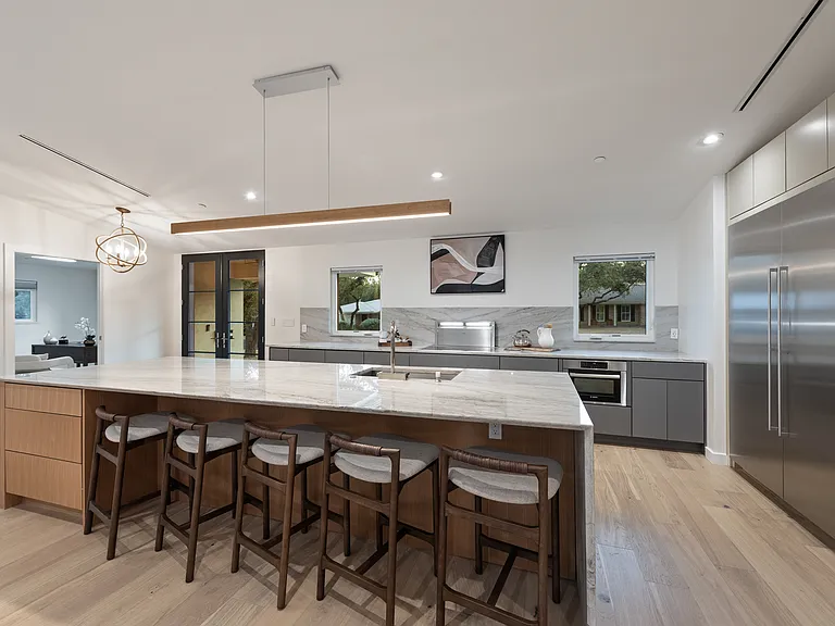 4000 Greystone Dr — Photo 5