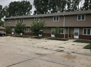 504 S Lakewood St, Valley, NE 68064