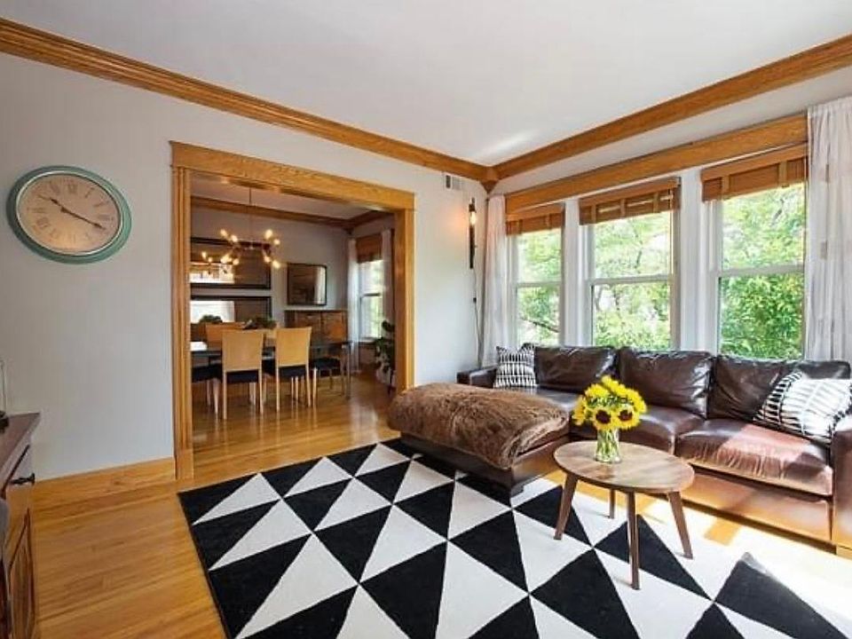 1st image of 4148 N Clarendon Ave