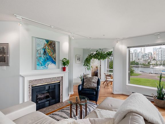 3rd image of 1869 Spyglass Pl #313