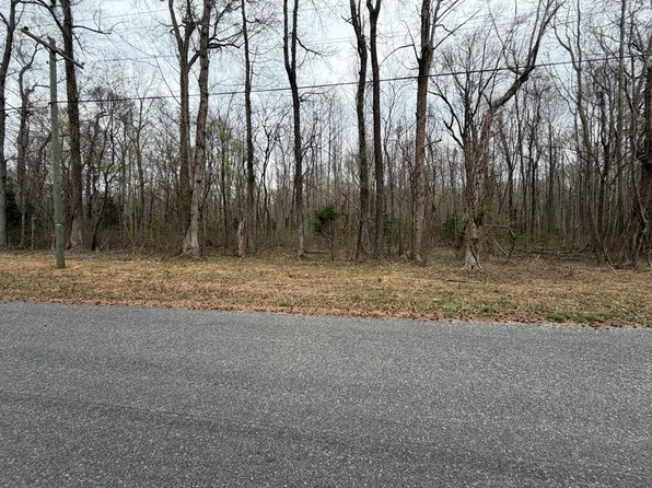 23-24 Cod Creek Dr, Heathsville, VA 22473