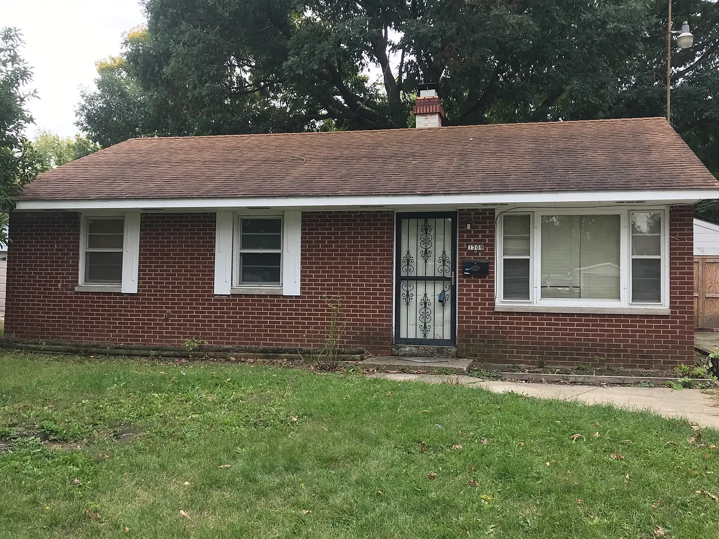 1509 Holly Hill Dr photo 1