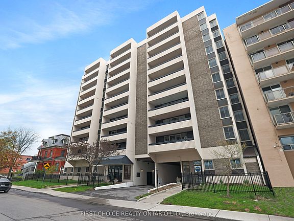 3rd image of 141 Somerset St W #703