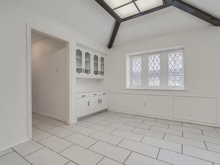 9922 Hickory Xing — Photo 15