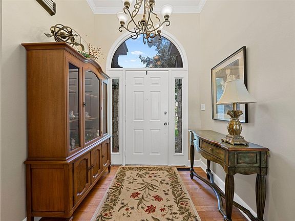 3rd image of 3407 Red Oak Dr