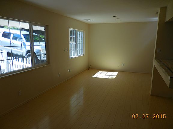 3rd image of 4540 San Jacinto Ave