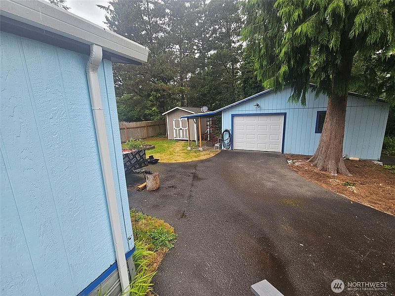 4th image of 1205 302nd Street