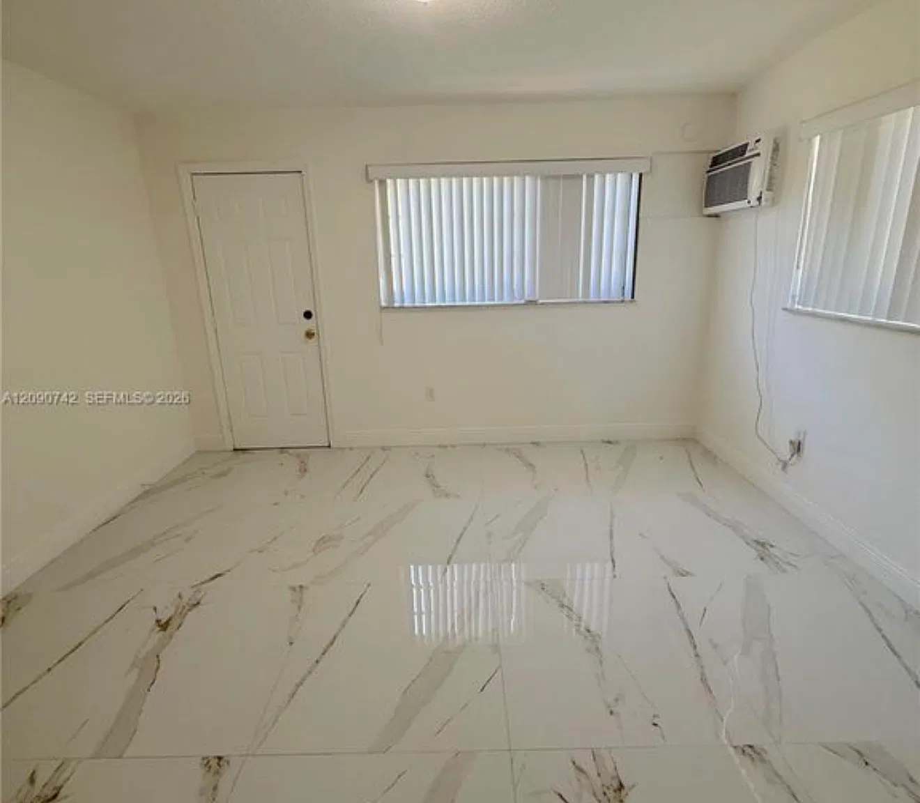 2 bed, 700 sqft, $2,650 — Photo 4