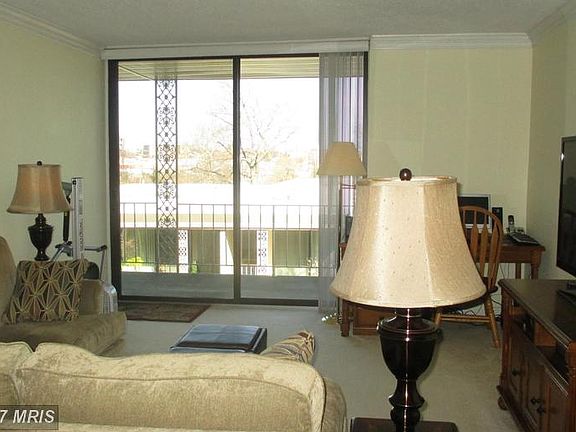 2nd image of 3127 Patrick Henry Dr APT 232