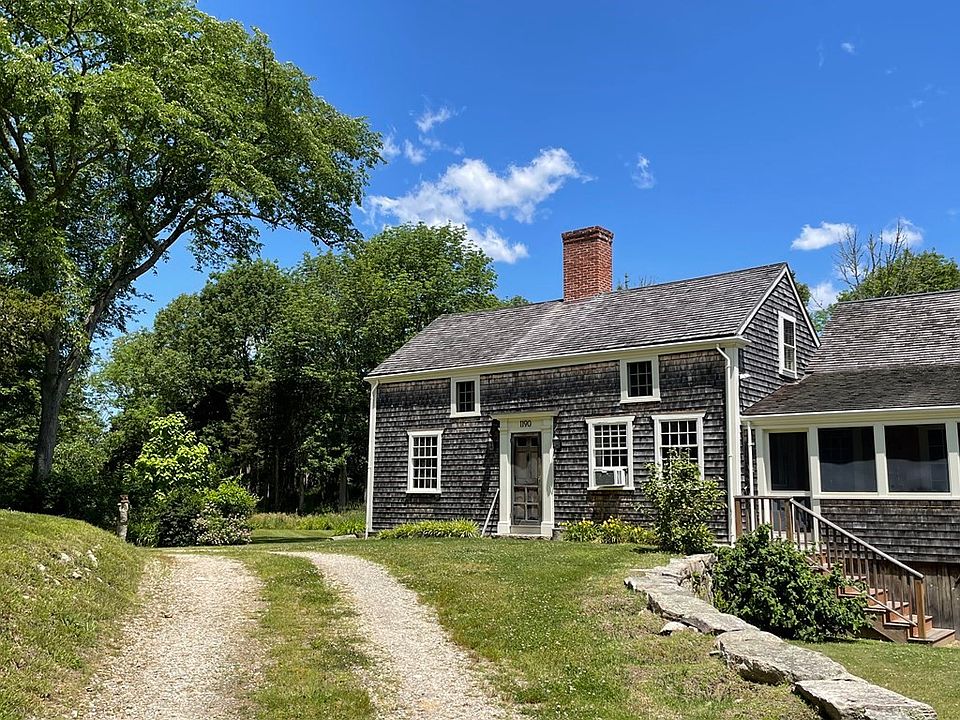 1190 Russells Mills Rd, Dartmouth, MA 02748 | Zillow