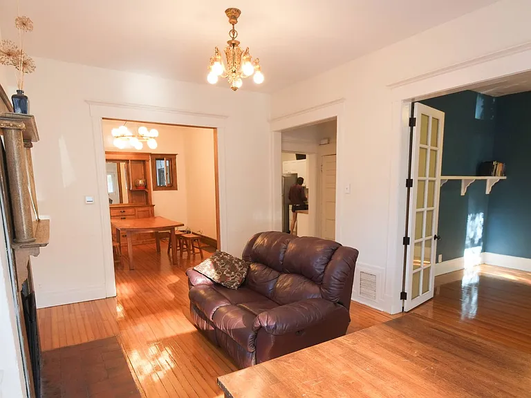 1535 N Saint Paul St — Photo 4