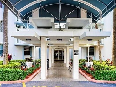 1913 S Ocean Dr APT 137, Hallandale Beach, FL, 33009