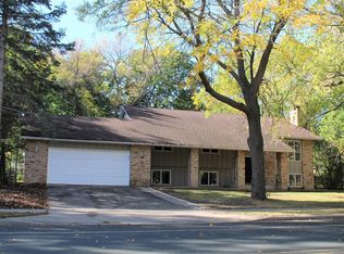 30 16th Ave SW, New Brighton, MN 55112