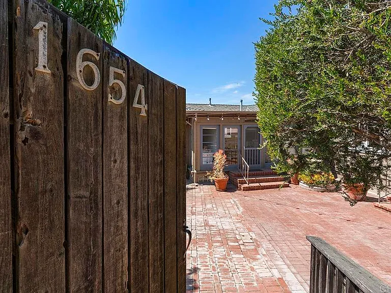 1654 Camino Del Mar #UPPER — Photo 4