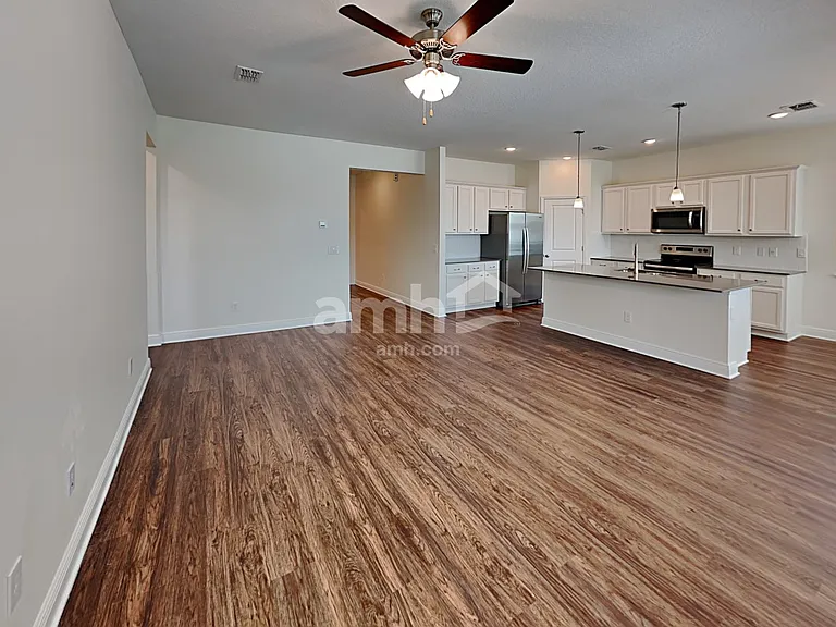 1149 Sky Lakes Dr — Photo 8