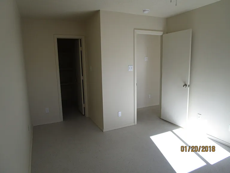 1020 Madeira Dr SE — Photo 6