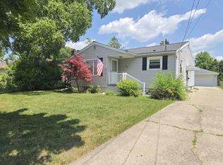621 McDonnell St, Essexville, MI 48732