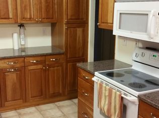 82 Loftus Cir, Bridgeport, CT 06606