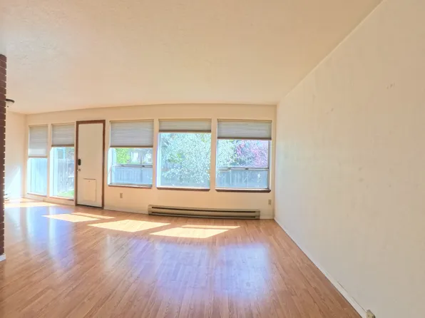 190 Jessica Ln, Ashland, OR 97520