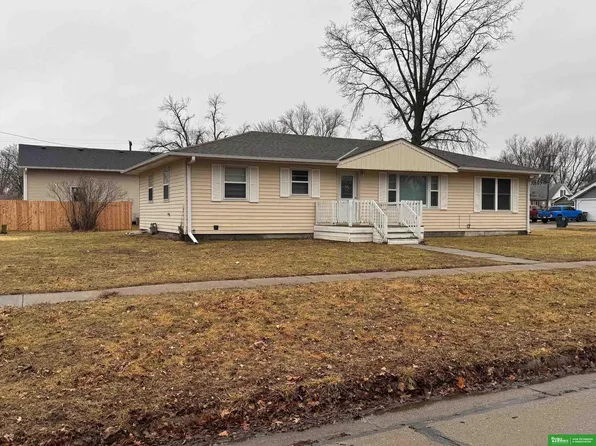 1021 P St, Tekamah, NE 68061