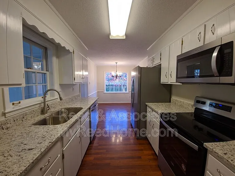 8403 Pine Valley Ln — Photo 6