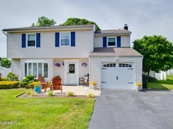 41 Moak Drive, Hazlet, NJ 07730
