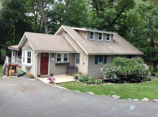 35 Hillside Rd, Ringwood, NJ 07456