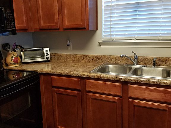 4th image of 2393 Flintstone Dr