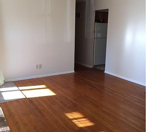 2nd image of 735 Mary Jo Ln