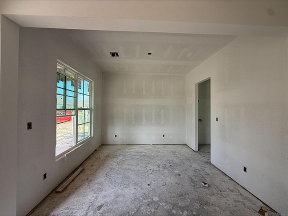 4th image of 2723 Shore Side Ave
