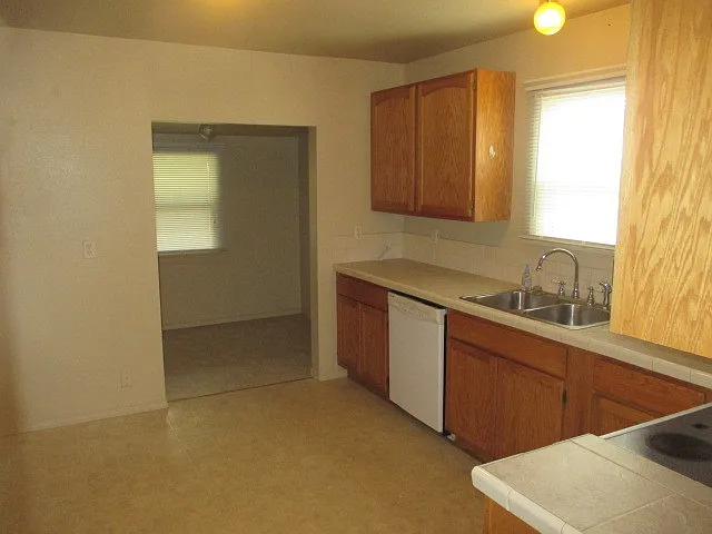 3928 S Tyler St — Photo 8