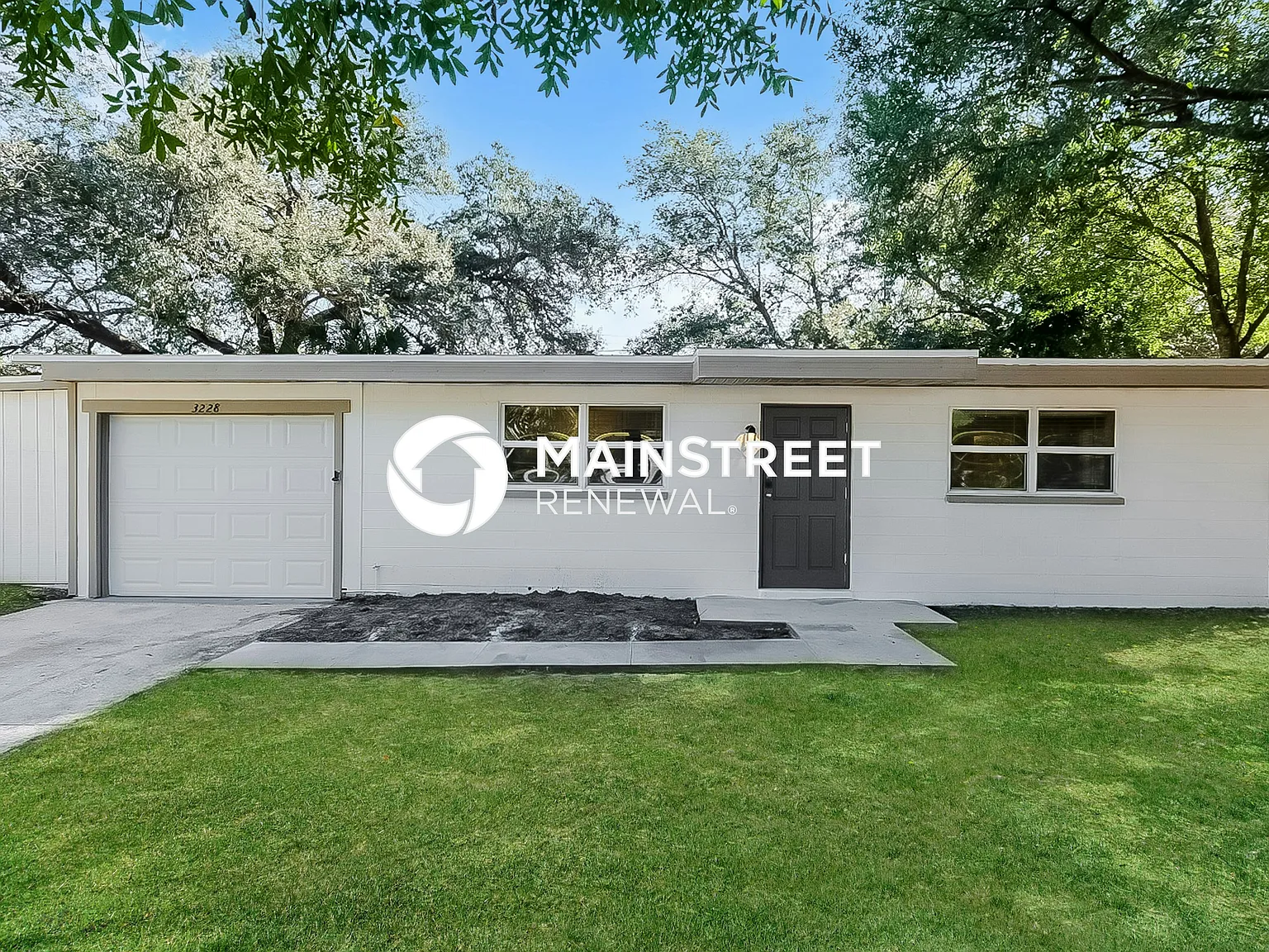 3228 Clifford Sample Dr — Photo 1