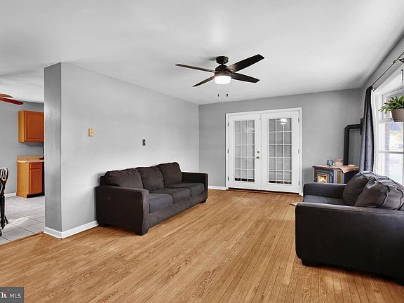 4th image of 340 Harry Ave