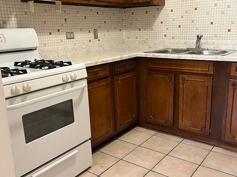 W 63rd Pl — Photo 1