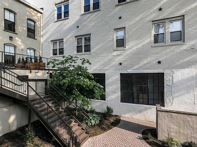 17 W Front St — Photo 31