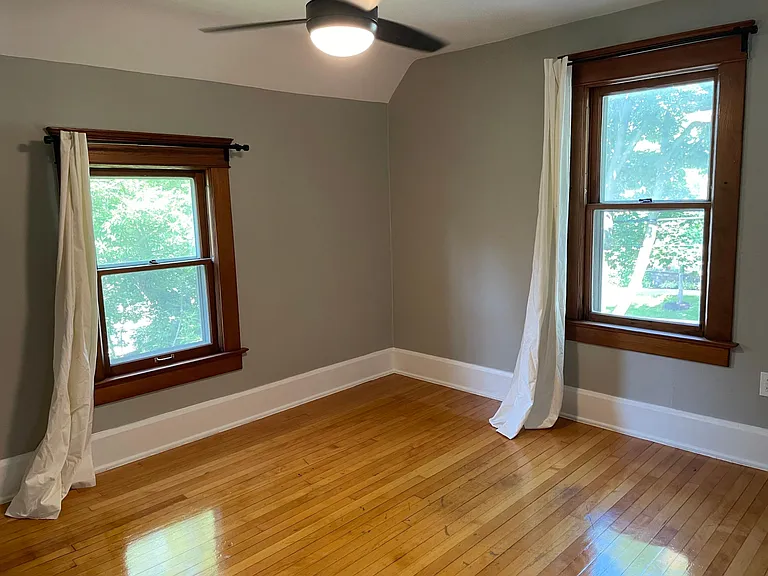 419 N Ashley St — Photo 13