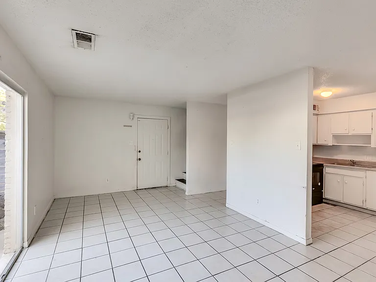 2215 Mission Hill Cir #103 — Photo 8