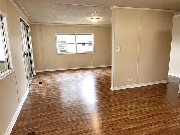 3rd image of 5811 Westlake Dr