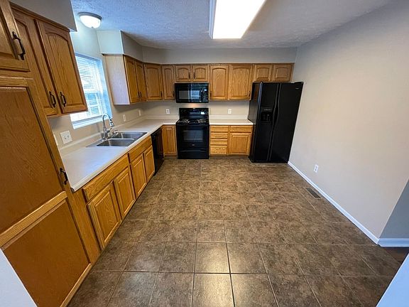 5th image of 529 Matterhorn Dr