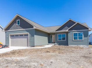 406 Huntington Cir, Gilbert, IA 50105