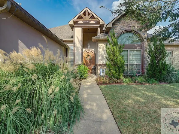 7409 Palisades Dr, Texarkana, TX 75503